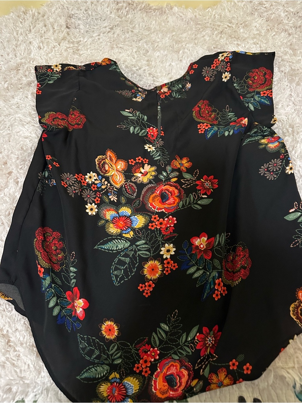 Lily White Black Floral Flutter Sleeve Blouse